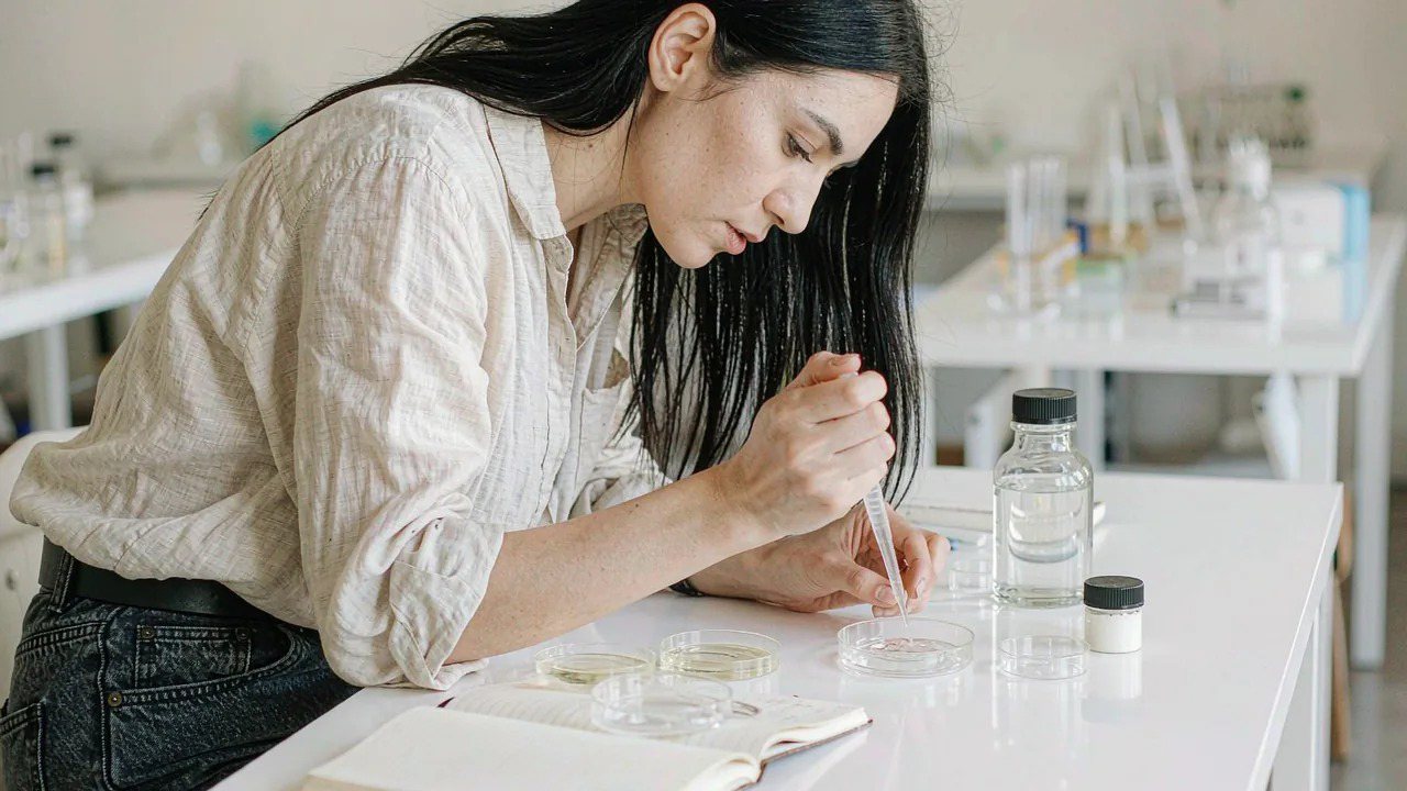 Blemish-Prone Skincare OEM: Which Claims a Manufacturer Can Support