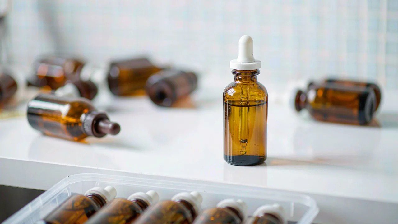Extractables and Leachables Testing for Cosmetic Packaging