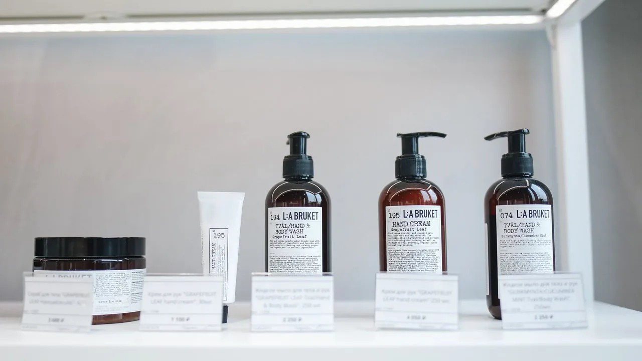 Mono-Material Packs: Designing Cosmetic Packaging for Recycling