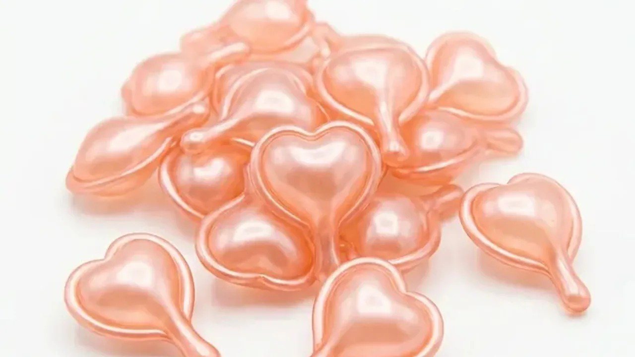 Heart-Shaped Capsule Serums: Gifting, Social Content and MOQ
