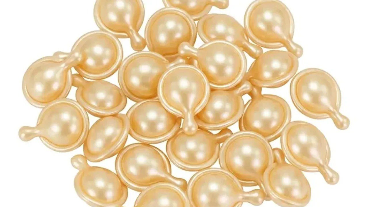 Face Oil Capsules vs Bottled Face Oils: When Single-Dose Wins