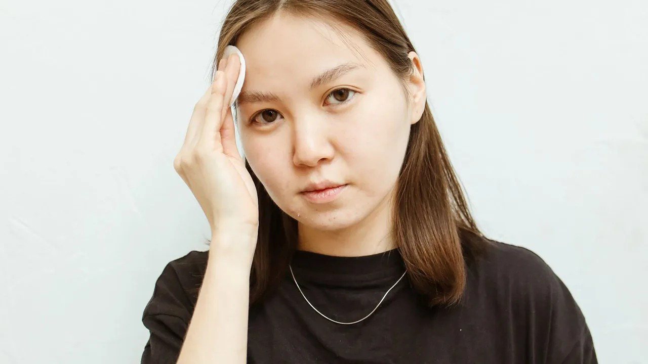 Amino Acid Cleanser OEM: Why Mild Surfactants Cost More