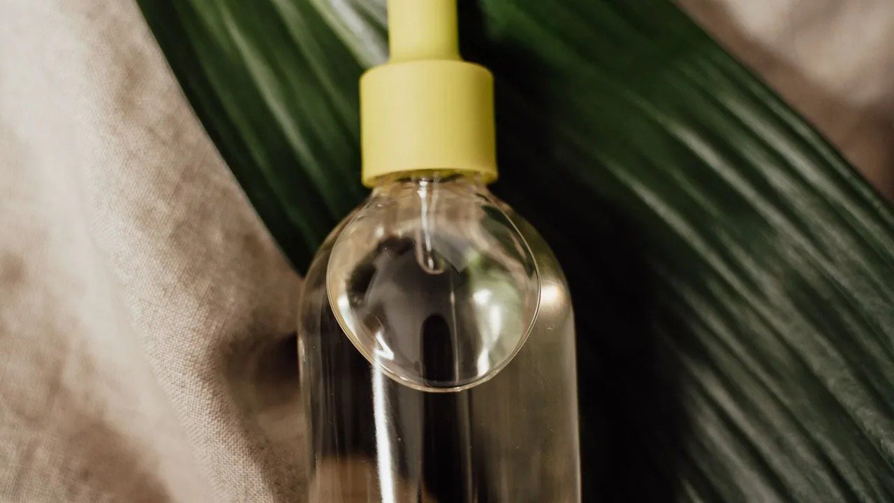 Alpha Hydroxy Acid Serums: Glycolic, Lactic and Mandelic Compared